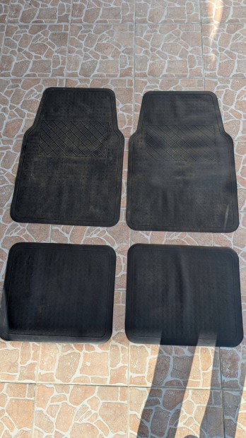 Univerzlis autsznyeg j llapotban! r: 2000ft. Posta Foxposttal me