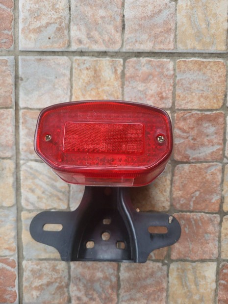 Univerzális motor hátsó lámpa Új!