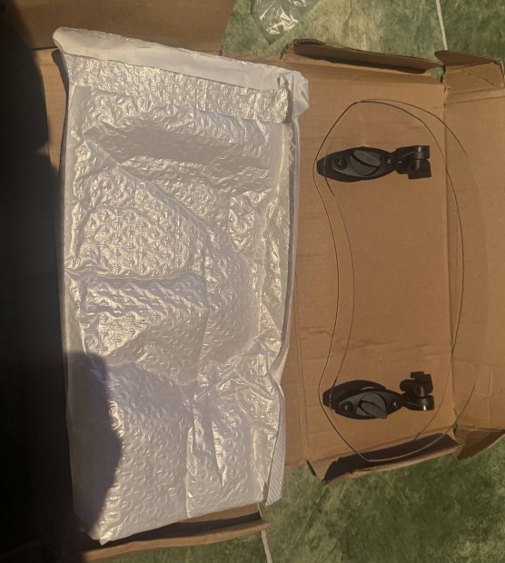 Univerz�lis plexi magas�t� 28cm