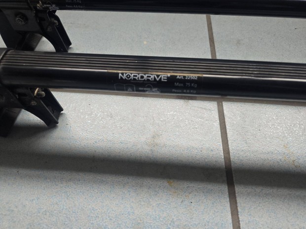 Univerzlis tetkorltos csomagtart elad