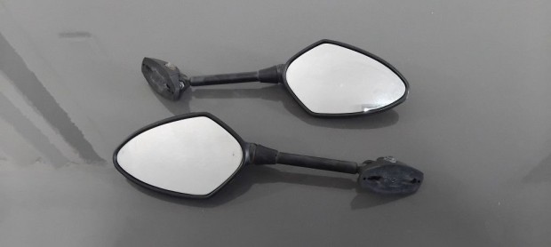 Univerzális tükör