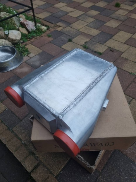 Univerzlis vizes intercooler 76 mm