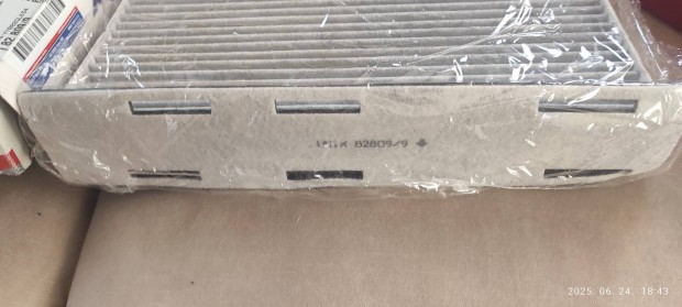 Unix 82809/9 utastér pollenszűrő aktívszén(Audi,Seat,Skoda, WW