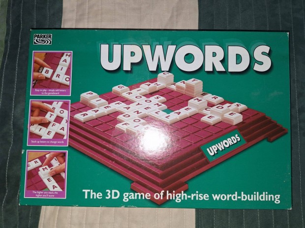 Upwords trsasjtk (Scrabble a magyar megfelelje)