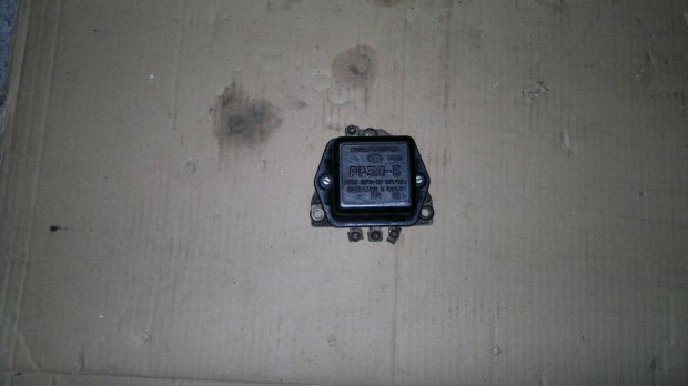 Ural-izs feszltsgszablyozo