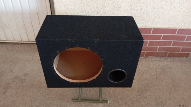 �res m�lyl�da 30 cm