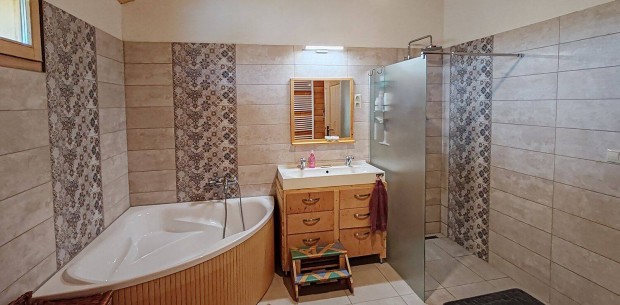 �rhid�n 2020-ban �p��t gerendah�z elad�