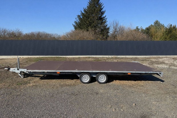 Ut�nfut� 6 m�teres Z�dori Z22 t�pus, massz�v ut�nfut� elad�, �f�s �r