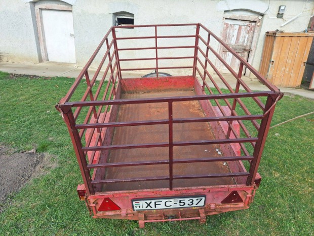 Ut�nfut�, �tlagos �llapotban elad�