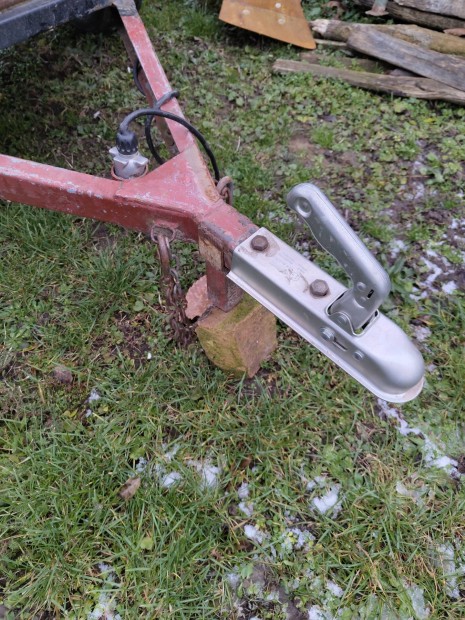 Ut�nfut� elad� forgalmival