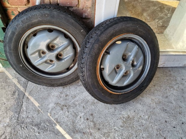 Utánfutó felni pár hibátlan 13" Nagyon jó gumikkal!