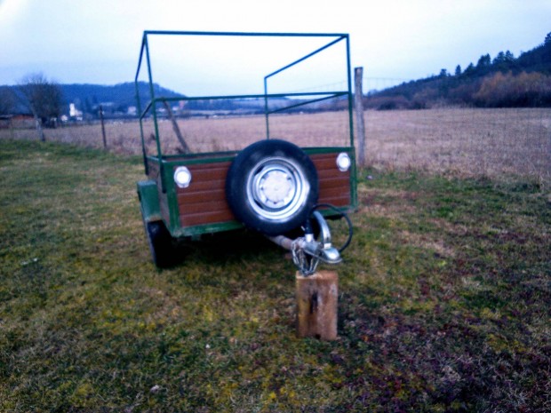 Ut�nfut� friss m�szakival gy�ri �llapot� er�s nagy m�ret� 120x190cm !