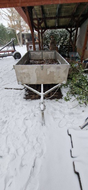 Ut�nfut� tany�ra