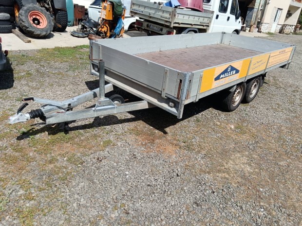 Utnfut trler 2t. elad! 