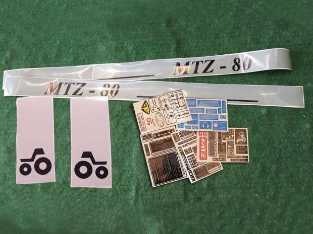 Utngyrtott MTZ-80 matricakszlet