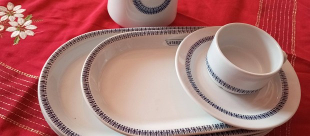 Utasellt retro porcelnok