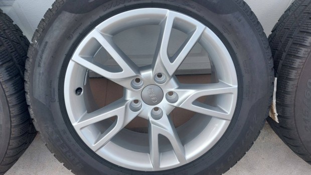 Űűű Gyári, Audi Q3 8U 17" alufelni Téli gumik Agy 57.1