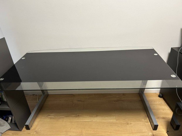 veg asztal 150x80
