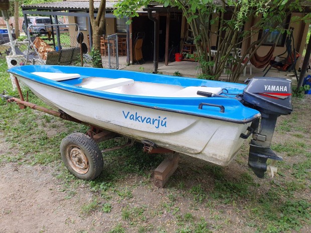 Üvegszálas horgászcsónak + Yamaha 8 LE + sólyakocsi!