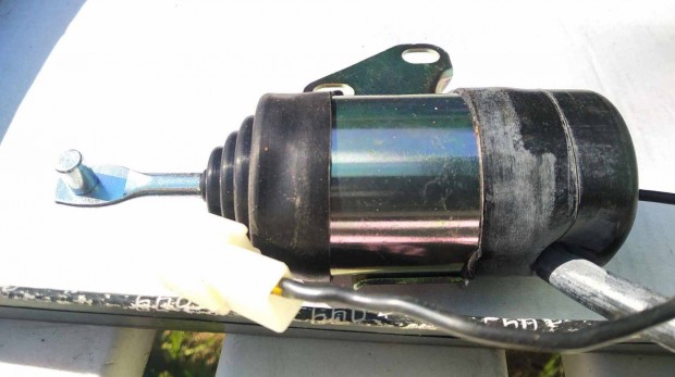 zemanyag lellt szelep kubota motorhoz, j, flr alatt elad!