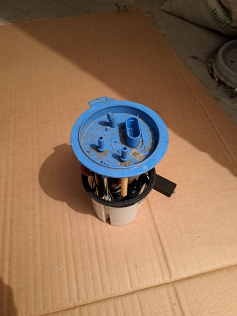 �zemanyag szivatty� elad�