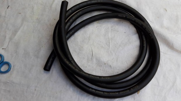 Üzemanyagcső vásznas gumi belső átm 12 mm métere