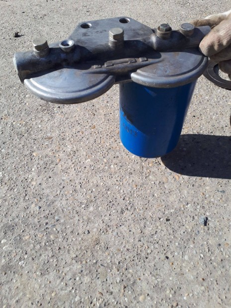 �zemanyagsz�r� tart� h�z elad�