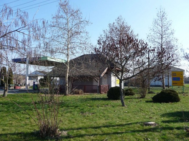 �zemel� benzink�t elad� Szakm�ron!