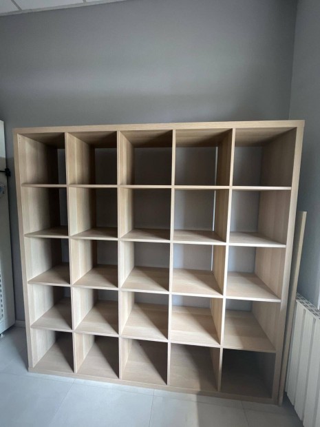 Üzletberendezésből eladó ikea kallax 5x5 polc / térelválasztó