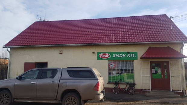 �zlethelyis�g elad� N�dudvaron