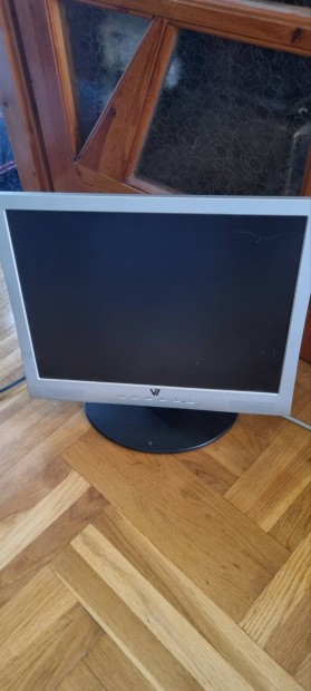 V7 20" LCD monitor hibs 