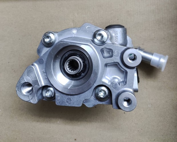 V8 TDI j szervo szivattyu vw Touareg 7p 7p5422153