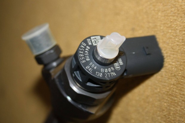 VAG 2.0 TDI Bosch gyri,j porlaszt 04L130277N 04L130277P