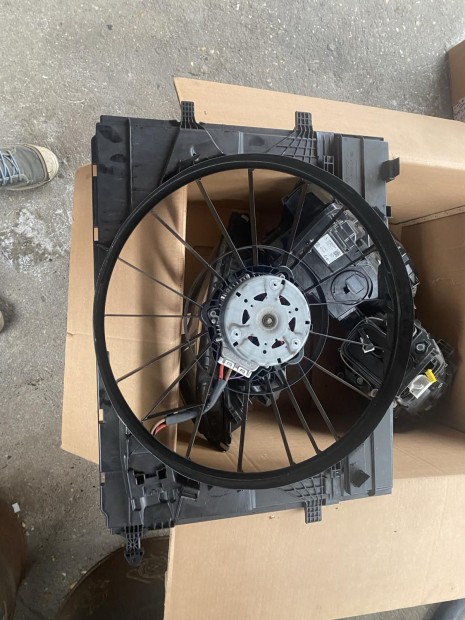 VENTIL�TOR W213 W253 W238 W257 A0999061401 elad�