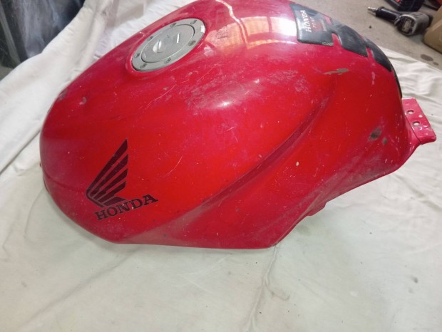 VFR 800 RC 46 98 alkatrész tank