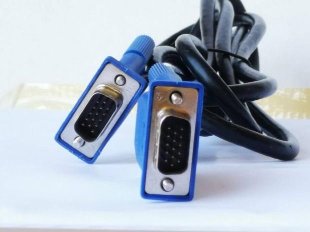 VGA monitor kbel elad