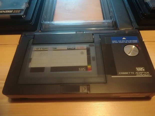 VHS C-VHS talakt adapter kazetta