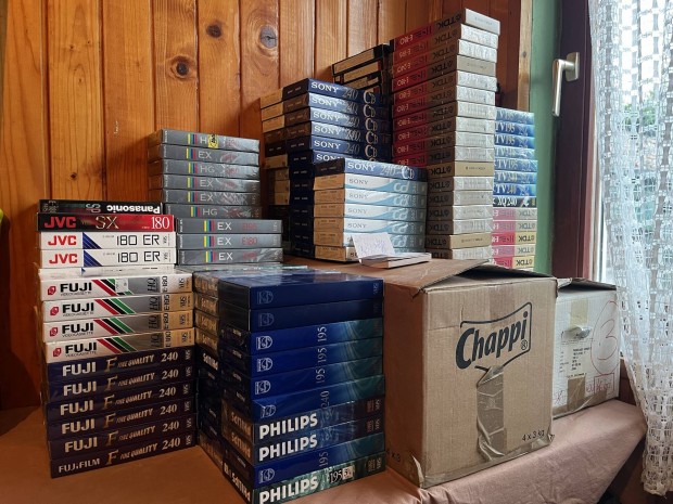 VHS Kazetták 300+ (Sony,TDK,Philips, stb..)