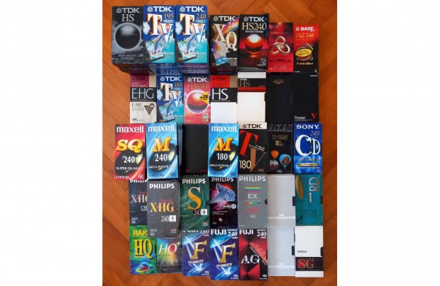 VHS kazetta, videókazetta 103 db