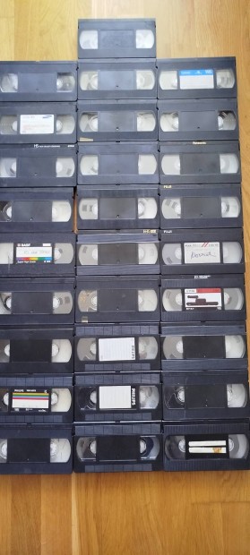 VHS kazetta csomag 28 db egyben