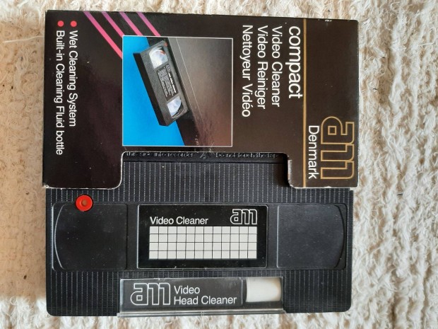 VHS tiszttkazetta tisztt folyadkkal
