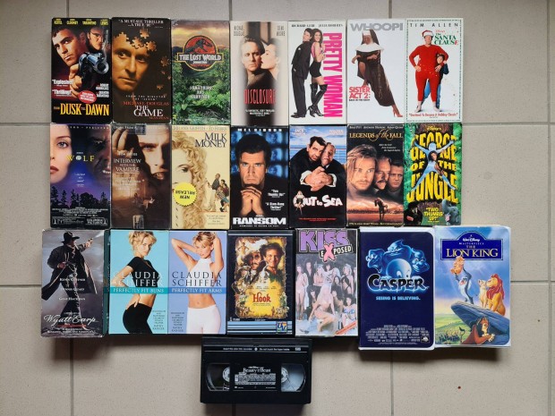 VHS video film kazetta gyűjtemény angol nyelv 22 db