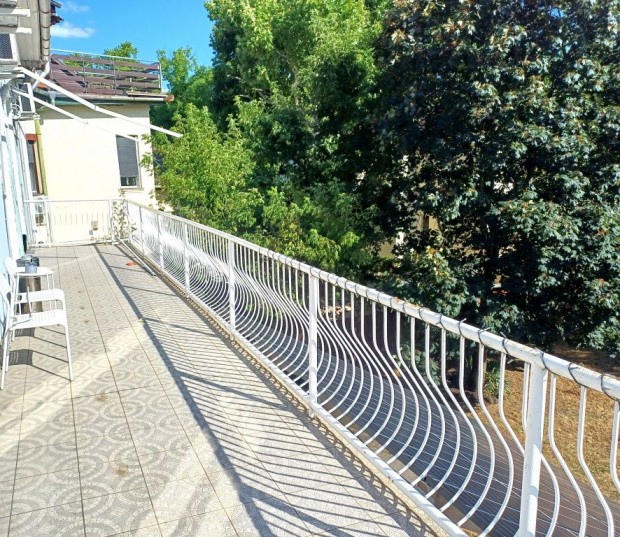 VIII. Kerlet, Br Lajos utca, 330 m2-es, ikerhz, 9 szobs