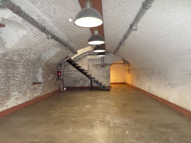 VIII. Kerület, II János Pál pápa tér környékén utca, 88 m2-es,
