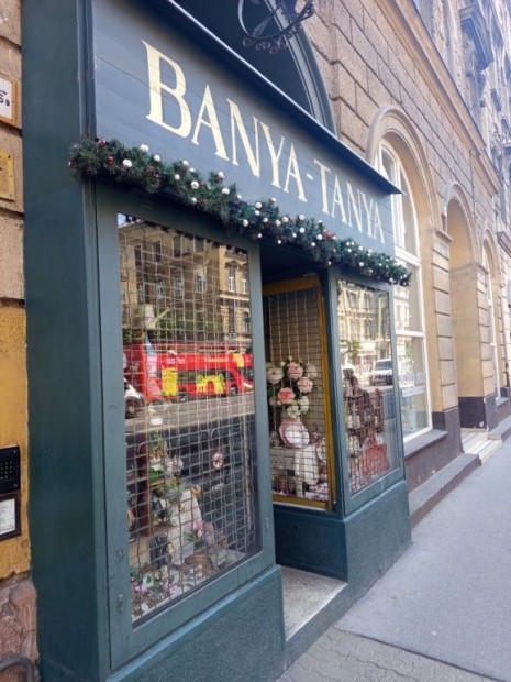 VIII. Ker�let, R�k�czi �t, 29 m2-es, �zlethelyis�g utcai bej�rattal