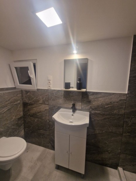 VII. Kerület, Murányi utca közelében, 26 m2-es, földszinti,