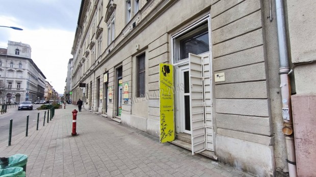 VII. ker�letben, a kedvelt Garay t�ren kiad� utcafrontos �zlet 1445_mj