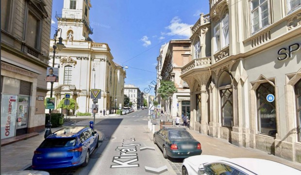 VII.ker. Belv�ros Sz�v�ben, Bulinegyed, Kir�ly Utca, 450m2 Utcai, Mele