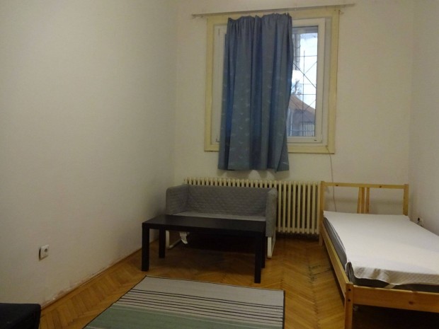 VI., Bajcsy Zsilinszky úton kiadó két szobás lakás,