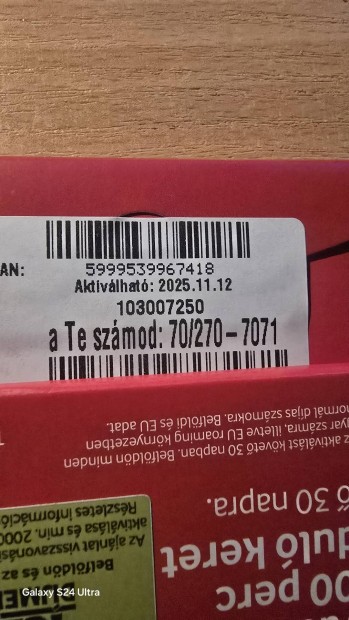 VODAFONE Kny Telefonszm 270.70.71.